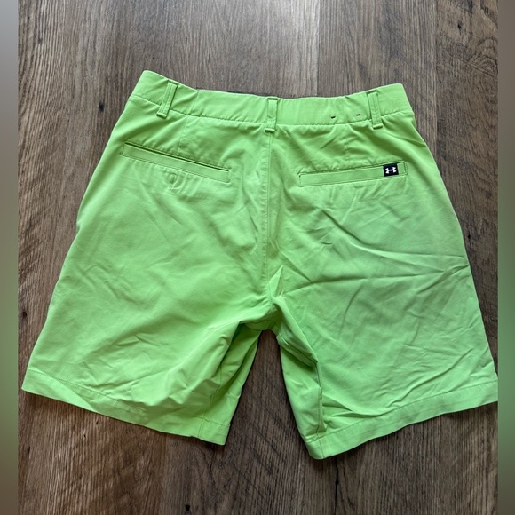 Under Armour Men's Green Golf Shorts - Picture 3 of 4